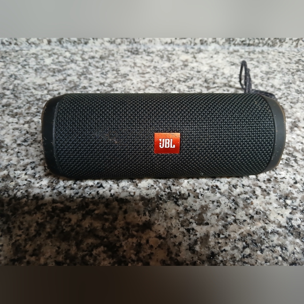 💫USED JBL 4 Flip💫